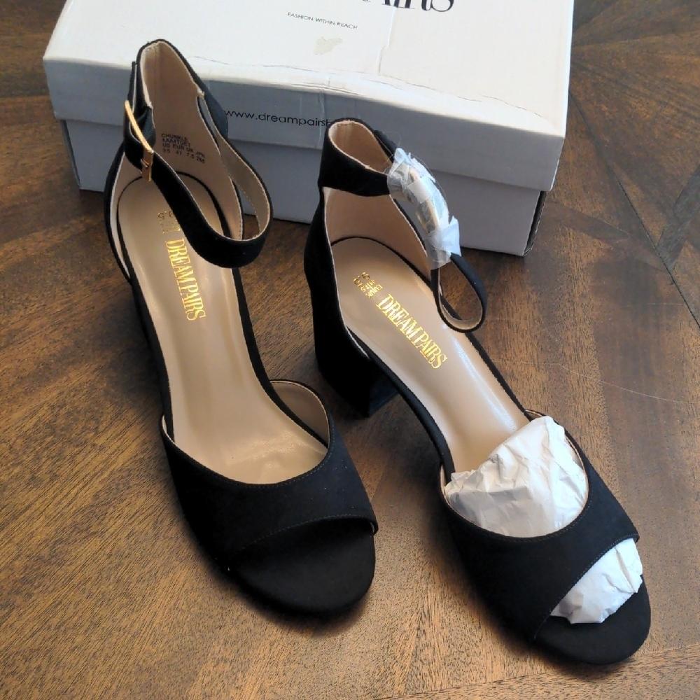 Dream Pairs Chunkle Black Suede Low Wedge Ankle Strap Sandals Women’s 9.5